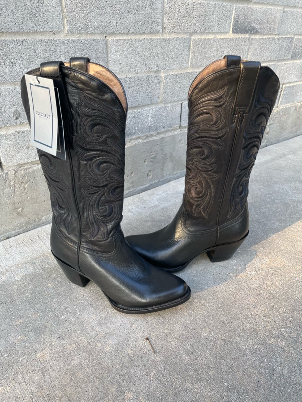 New Lucchese Cowgirl Boots size 8.5B